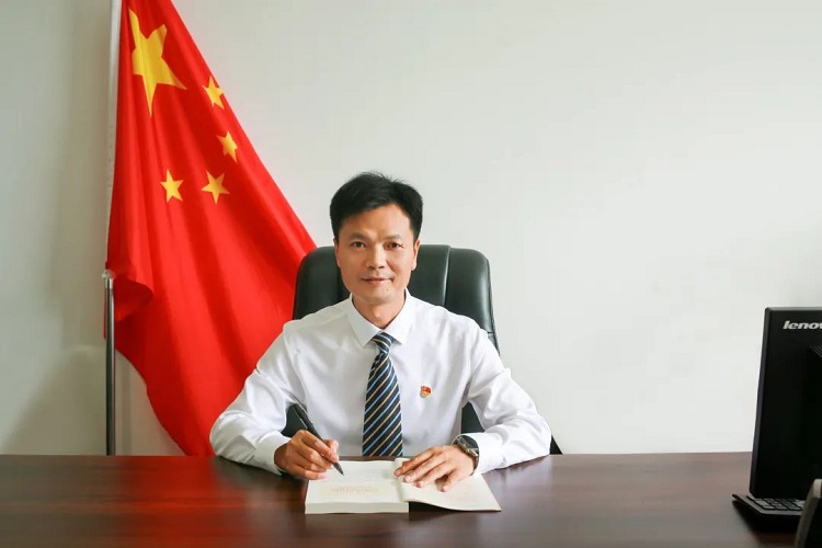 曾校750.jpg 曾校750.jpg