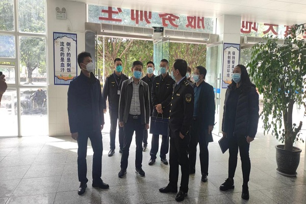 绵阳市教育和体育局局长王永昭一行调研检查普中食品安全工作