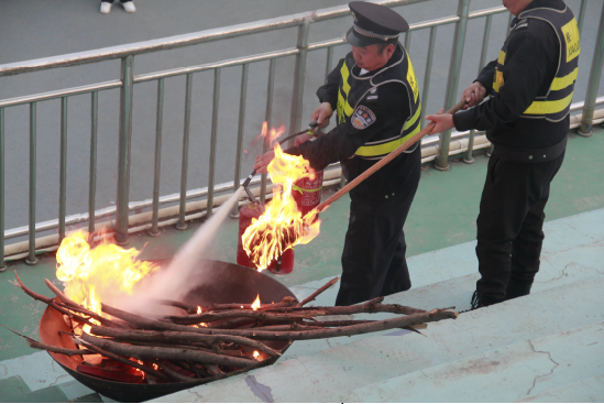 绵阳普明中学消防安全应急疏散演练暨灭火实操演练
